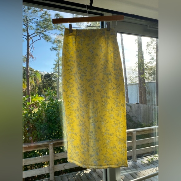 YLLW THE LABEL - HARMONY LINEN SKIRT — BUTTER TOILE Size XS - Picture 9 of 16